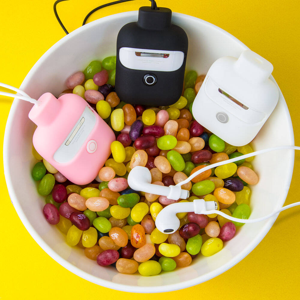 Apple Airpods 2. Nesil Kılıf Boyun Askılı Jelly Bean Tasarımlı Kablosuz Şarj Özellikli Lisanslı Switcheasy ColorBuddy Kapak Beyaz
