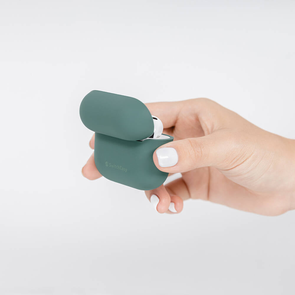 Apple Airpods 3. Nesil Kılıf Yumuşak Dokunuşlu Likit Silikon Tasarımlı Lisanslı Switcheasy Skin Kapak Yeşil