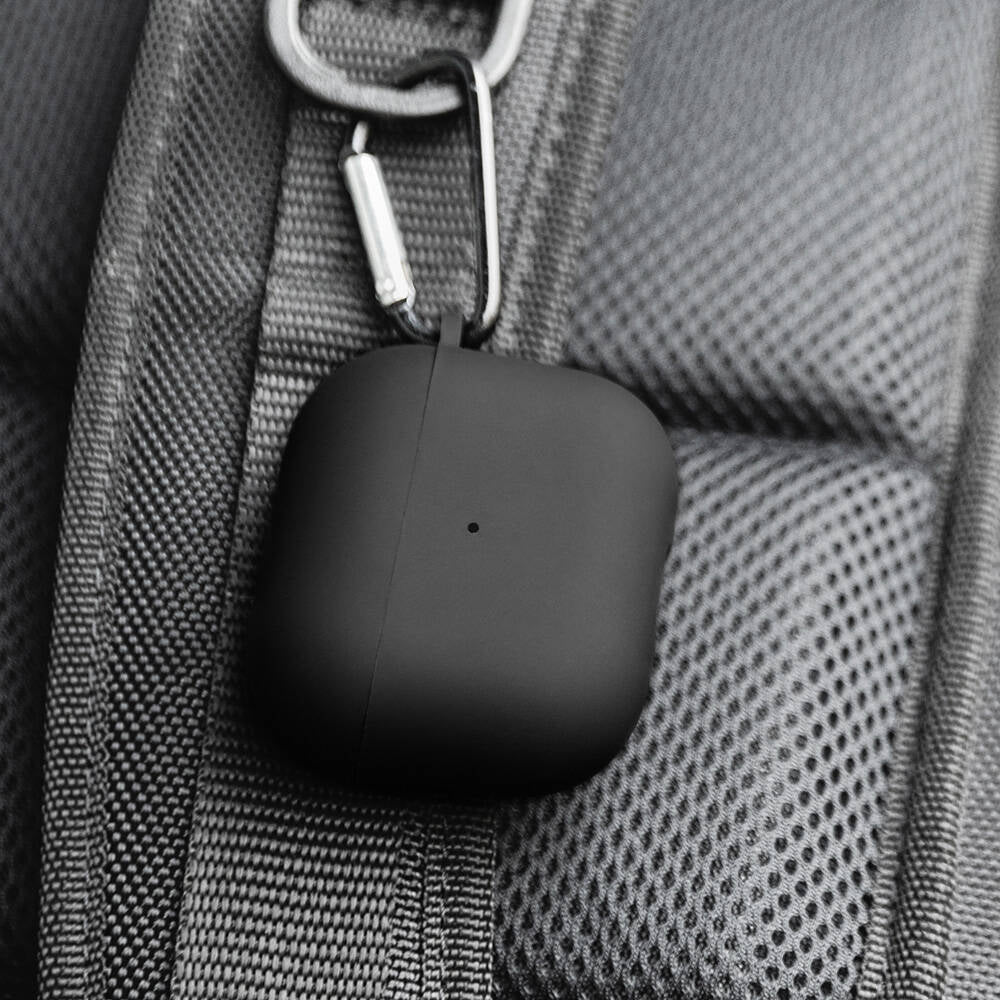 Apple Airpods 3. Nesil Kılıf Yumuşak Dokunuşlu Likit Silikon Tasarımlı Lisanslı Switcheasy Skin Kapak Siyah