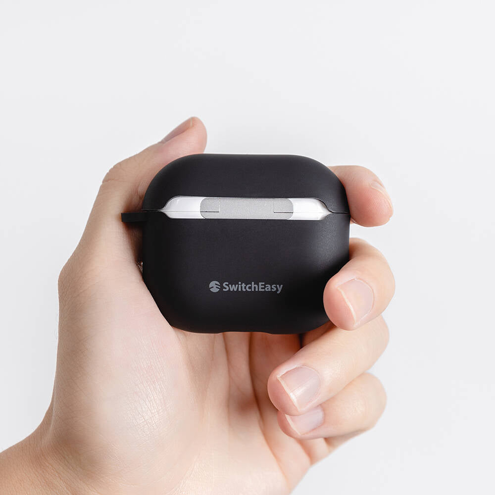 Apple Airpods 3. Nesil Kılıf Yumuşak Dokunuşlu Likit Silikon Tasarımlı Lisanslı Switcheasy Skin Kapak Siyah