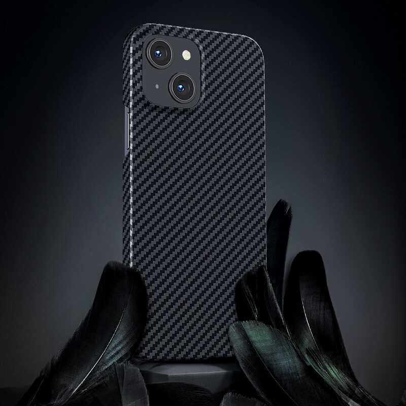 Apple iPhone 13 Kılıf M-safe Özellikli Karbon Fiber Benks Essential Kevlar Kapak Siyah