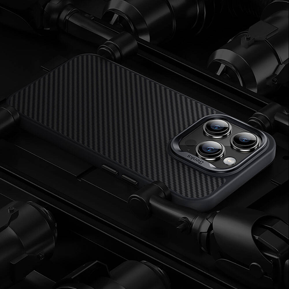 Apple iPhone 14 Pro Max Kılıf Karbon Fiber M-safe Şarj Özellikli Benks Hybrid ArmorPro 600D Kevlar Kapak Siyah