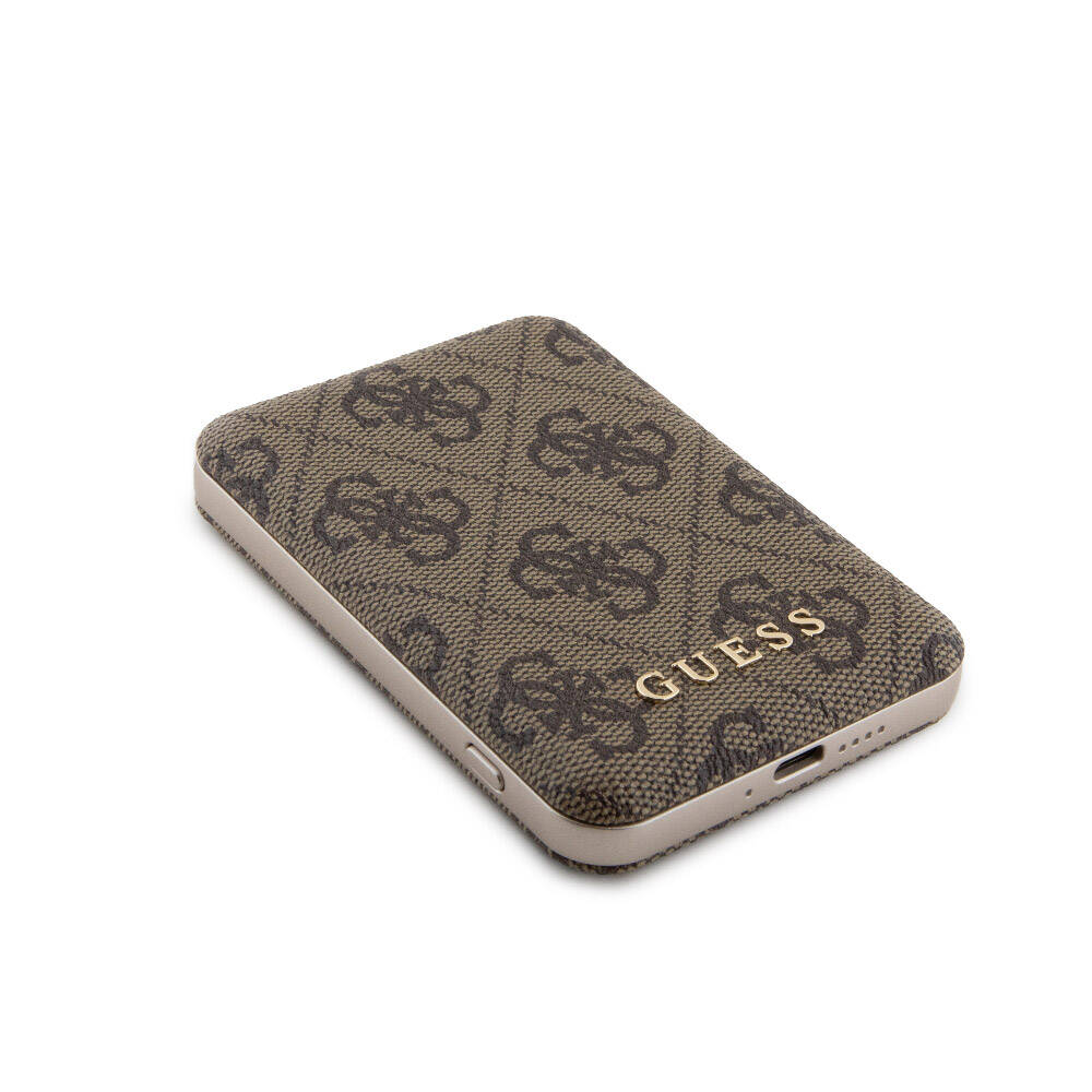 Apple iPhone 15 Pro Max Kılıf Guess Orjinal Lisanslı M-safe Şarj Özellikli Yazı Logolu 4G Desenli Kapak + Powerbank 5000mAh 2in1 Set Kahverengi