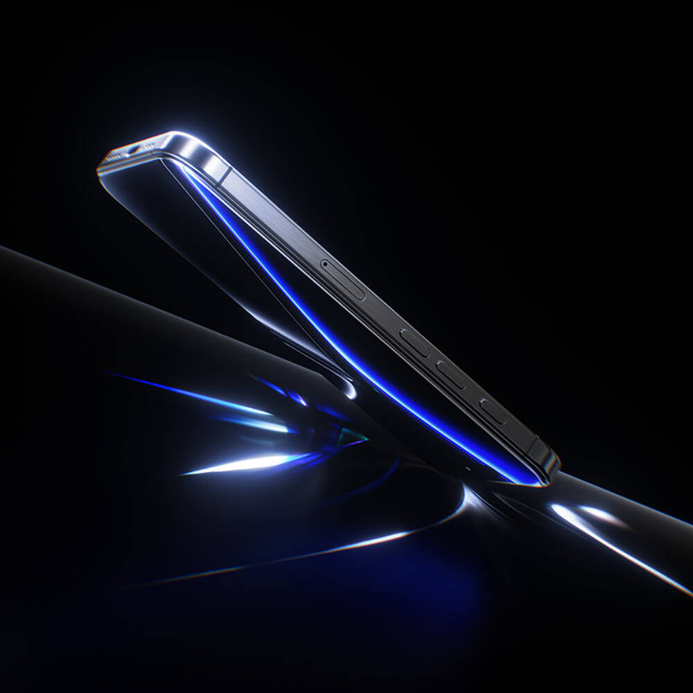 Apple iPhone 16 Pro Benks Glass Warrior Safir Coating 0.9mm Kenarları Dayanıklaştırılmış Cam Ekran Koruyucu + Kolay Uygulama Aparatı Şeffaf