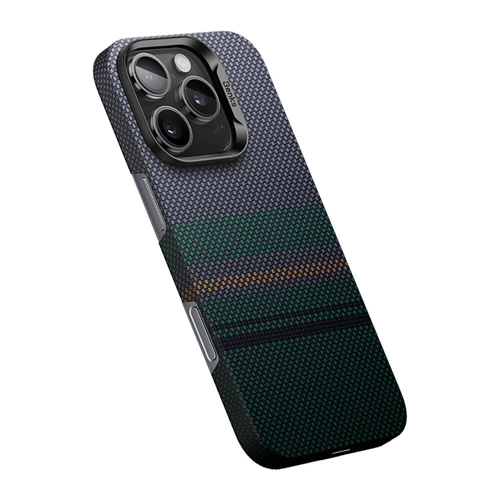 Apple iPhone 16 Pro Max Kılıf M-safe Şarj Özellikli Karbon Fiber Tasarımlı Benks Aurora ArmorAir Kevlar Kapak Siyah
