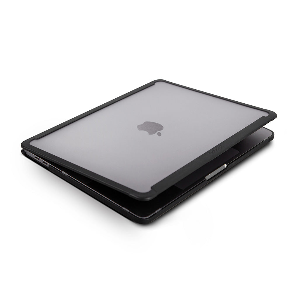 Apple Macbook 13.6' Air 2022 M2 A2681 SkinArma Henko Klipsli Kurulum Özellikli Kapak Renksiz