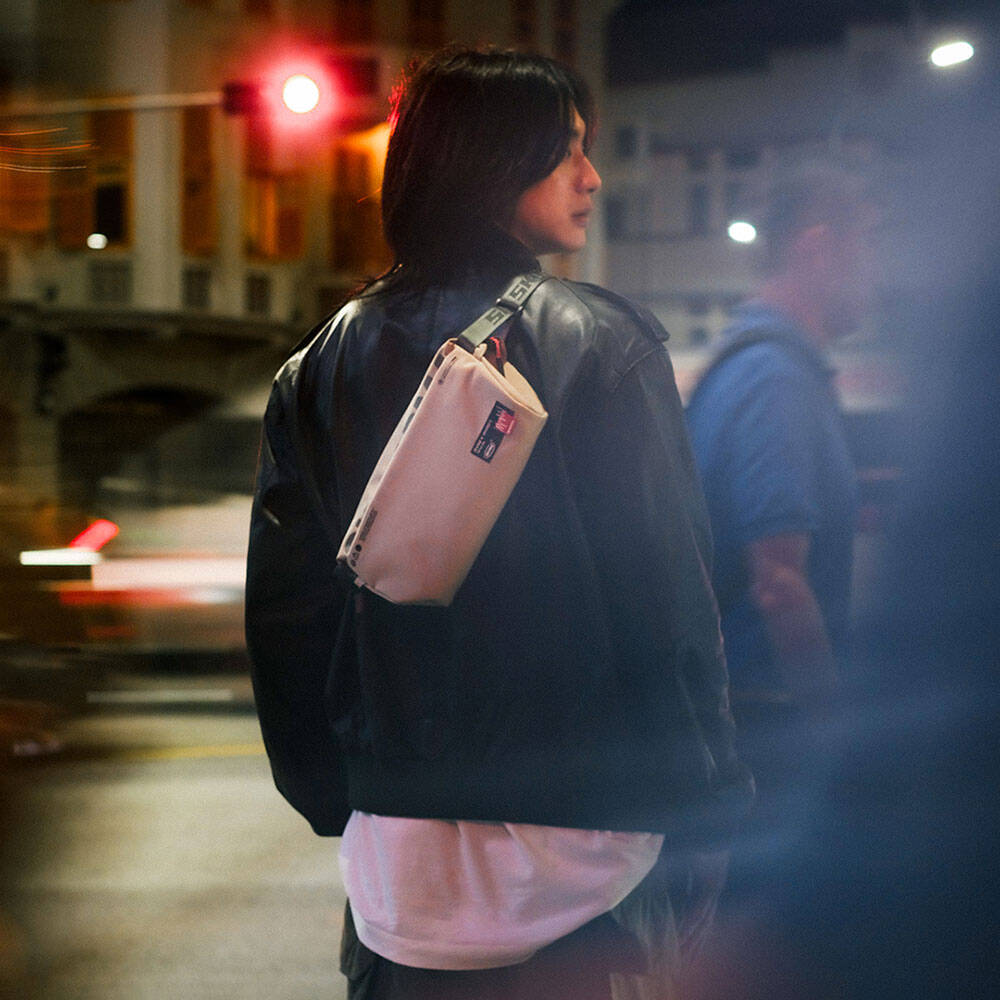 Skinarma Crossbody Fardel Çapraz Vücut Çantası Krem