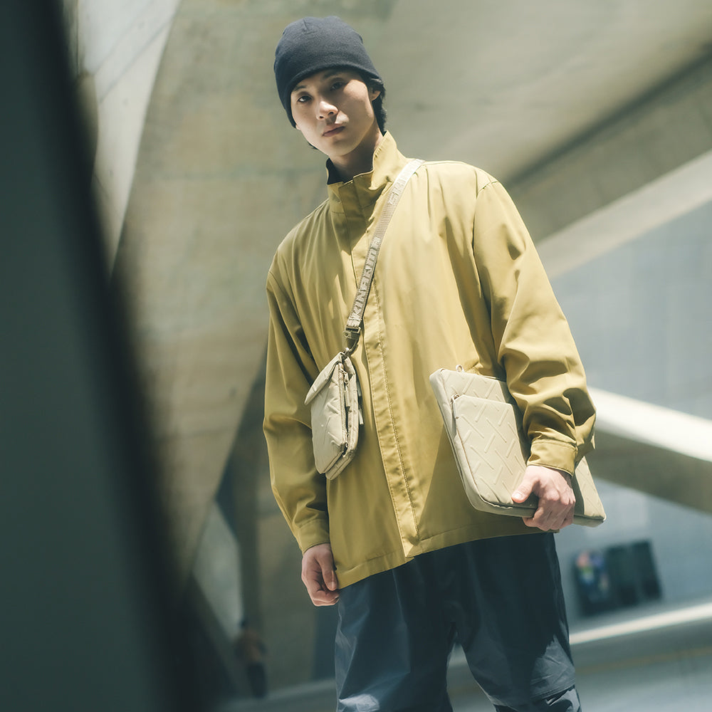 Skinarma Sling Pouch Juno Cross-Hatch Desenli Naylon Scout Boyun Askı Kayışlı Çapraz Vücut Çantası Yeşil