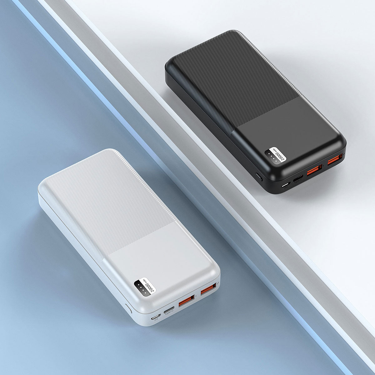 Xipin PX722 Hızlı Şarj Özellikli LED Işık Göstergeli Dual USB Taşınabilir Powerbank 20000mAh Beyaz