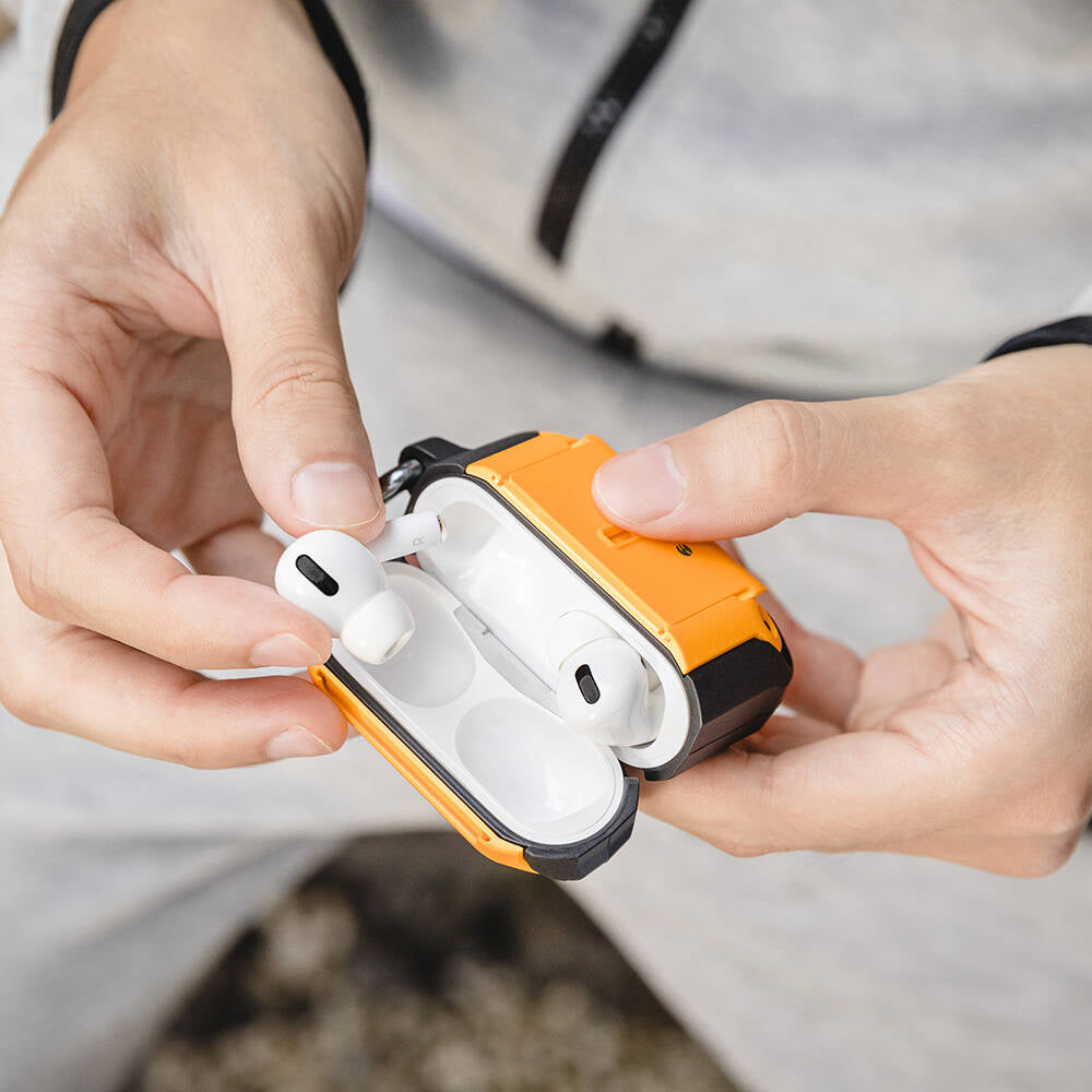 Apple Airpods Pro 2 Kılıf Askılı Sağlam Tasarımlı Lisanslı Switcheasy Guardian Kapak Sarı