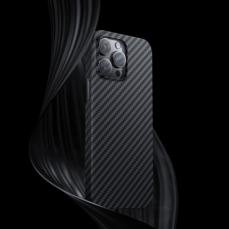 Apple iPhone 14 Pro Max Kılıf M-safe Özellikli Karbon Fiber Benks Essential Kevlar Kapak Siyah