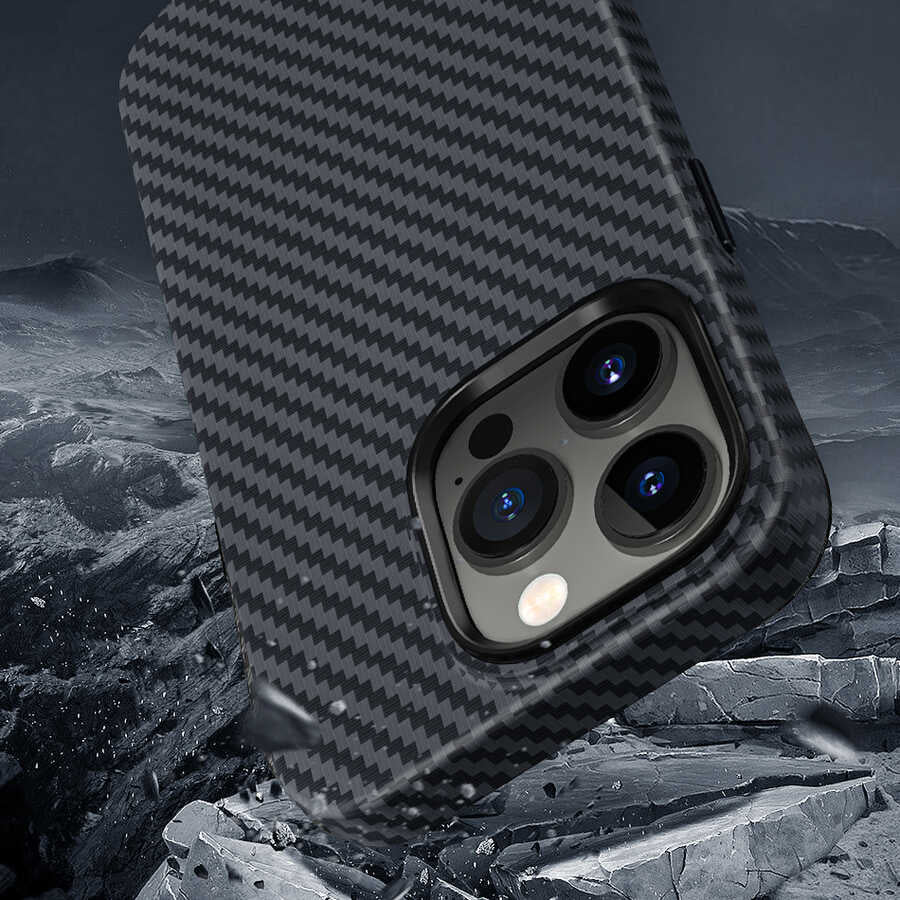 Apple iPhone 14 Pro Max Kılıf Wiwu Karbon Fiber Görünümlü M-safe Wireless Şarj Özellikli Kabon Kapak Siyah
