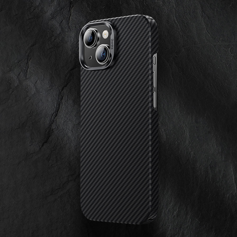 Apple iPhone 15 Plus Kılıf M-safe Özellikli Karbon Fiber Benks Essential ArmorAir 600D Kevlar Kapak Siyah