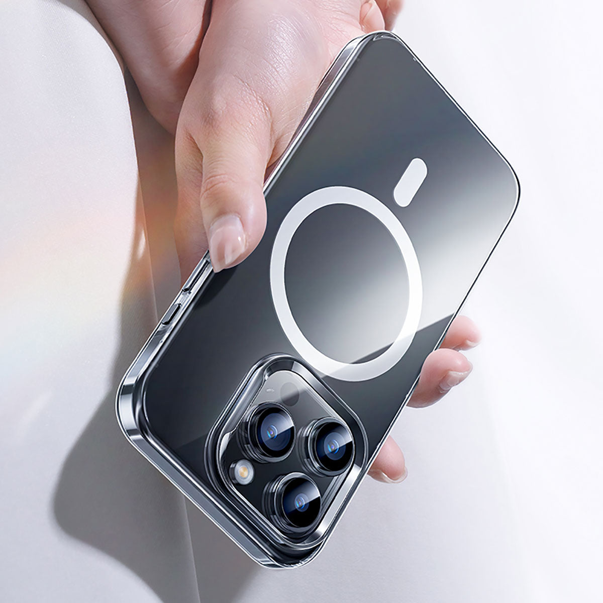 Apple iPhone 15 Plus Kılıf M-safe Şarj Özellikli Benks Crystal Serisi Şeffaf Kapak Renksiz