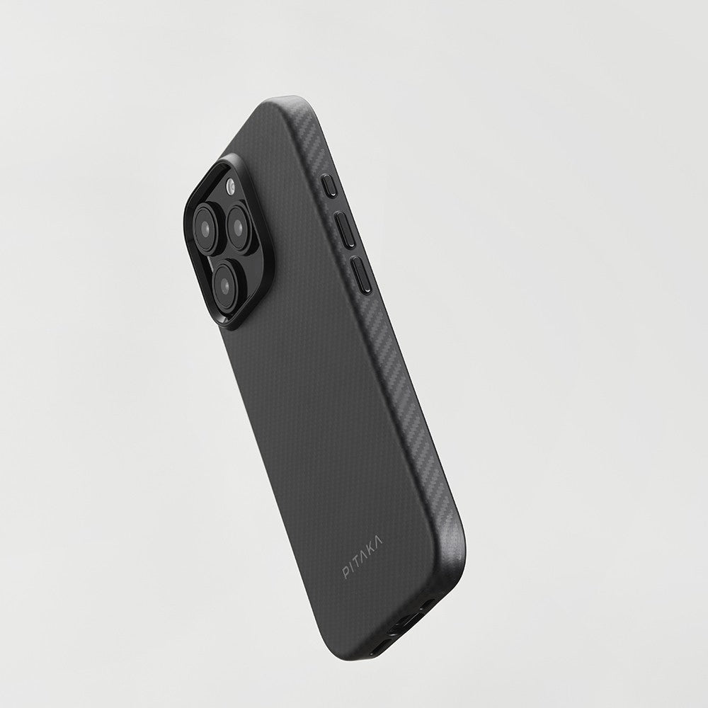 Apple iPhone 16 Pro Kılıf M-safe Şarj Özellikli Aramid Karbon Fiber Pitaka Military-Grade Classic Serisi New Logo Black-Grey Twill Kapak