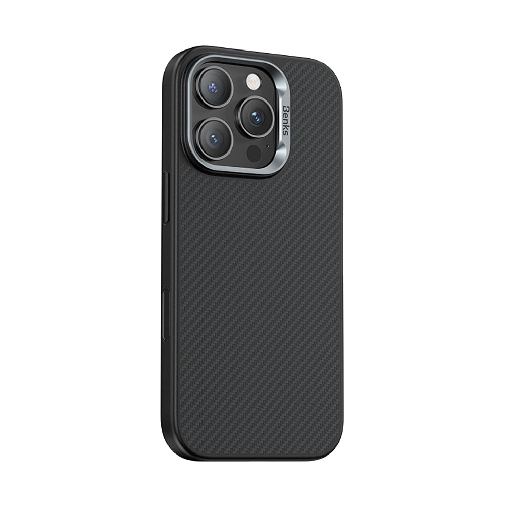 Apple iPhone 16 Pro Max Kılıf Karbon Fiber M-safe Şarj Özellikli Kamera Kontrol Butonlu Benks Hybrid ArmorPro 600D Kevlar Kapak Siyah