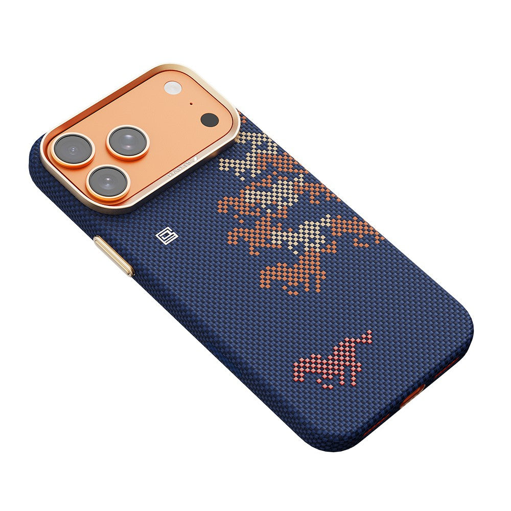 Apple iPhone 17 Pro Kılıf M-safe Şarj Özellikli Raptic Aramid Skin Chivalry Serisi Karbon Kapak