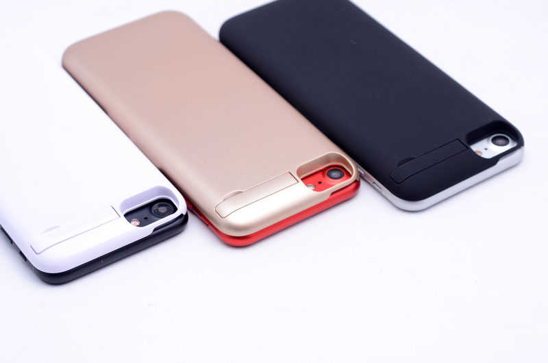 Apple iPhone 8 Plus Şarjlı Kılıf Harici Batarya Beyaz