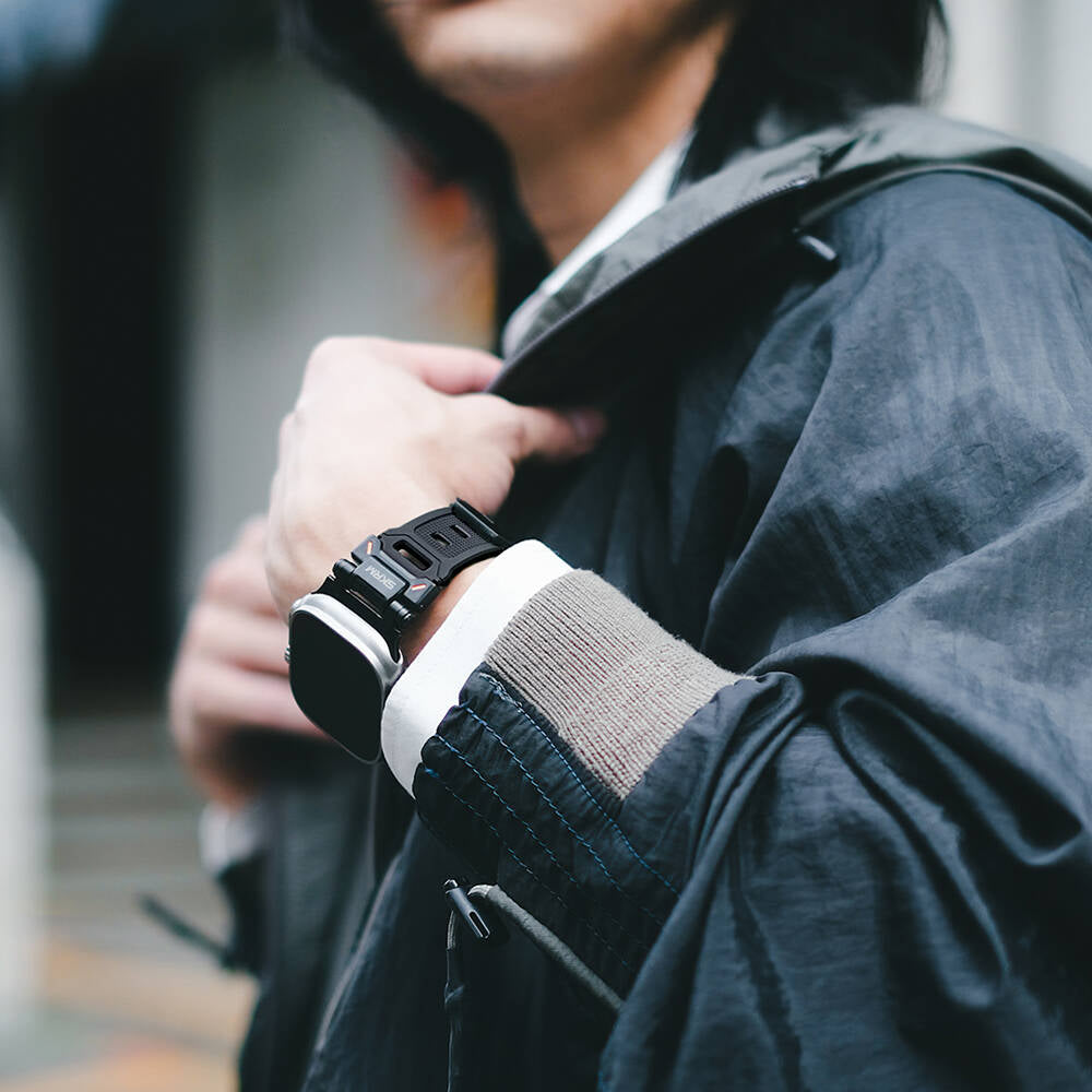 Apple Watch 42mm SkinArma Titon Serisi Hava Alabilen Delikli Silikon Kordon Turuncu